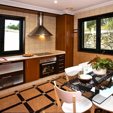 Sleeps 8 With Wifi * אויה