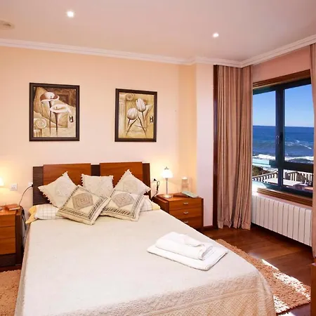 Sleeps 8 With Wifi וילה