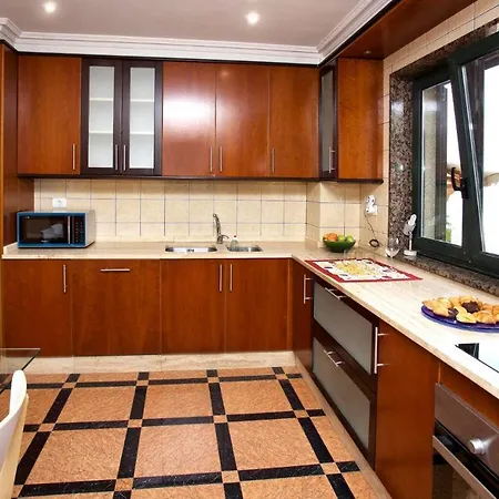 Sleeps 8 With Wifi